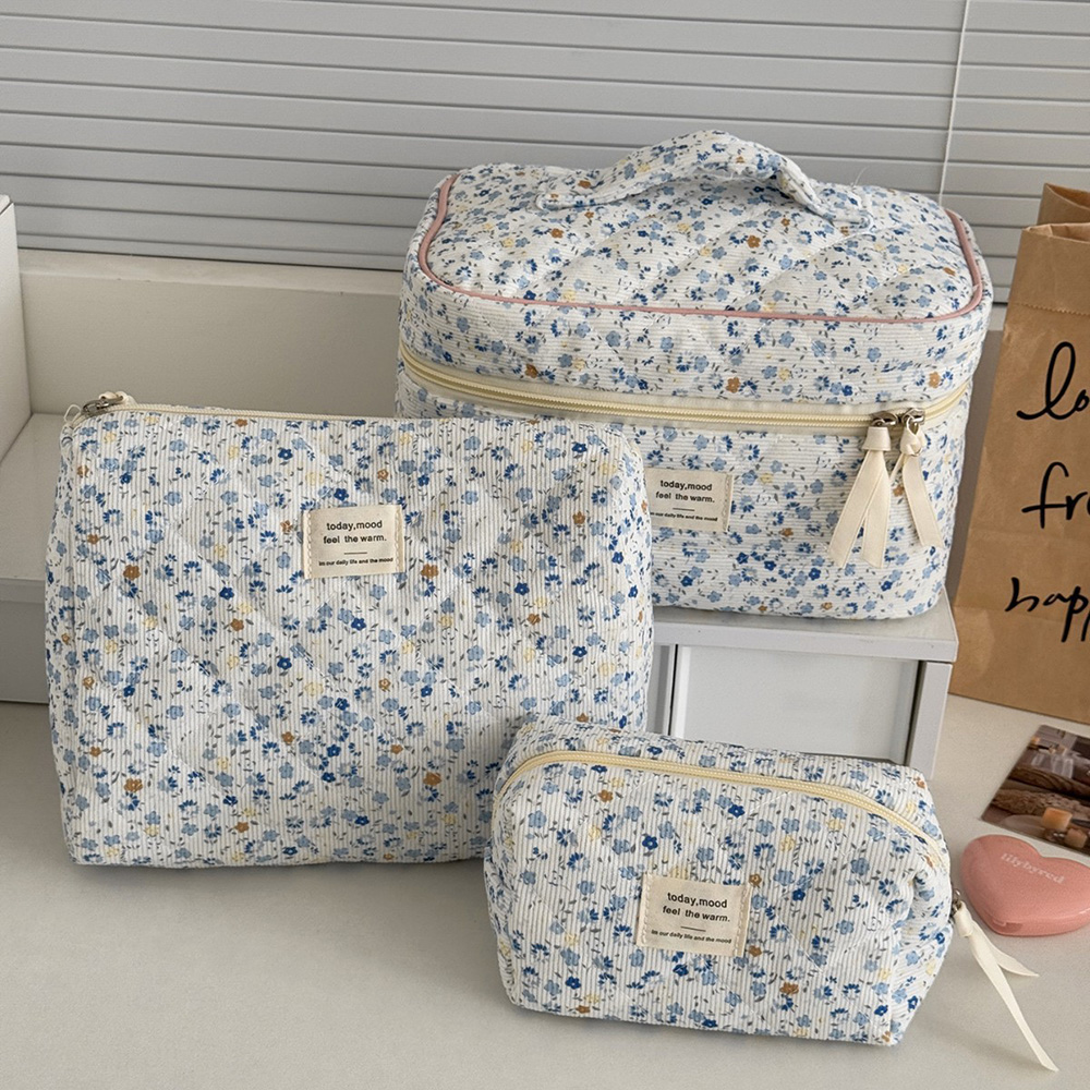 Luxury Skincare Women - Grosir Tas Kosmetik Kapasitas Besar Wanita